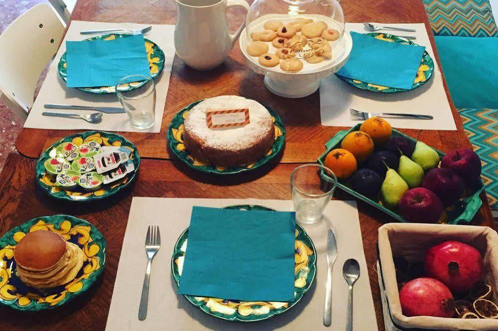 サレルノ Casa Castagna Bed & Breakfast エクステリア 写真